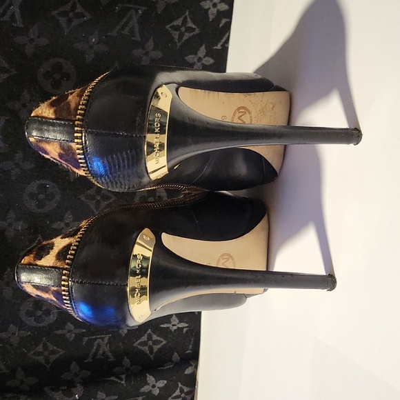 Michael Kors - Picture 6 of 7